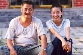 19年前的董洁，看看这教科书般的演技，网友：“牺牲”还挺大图片