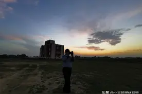（组图）星星镜头中的尼泊尔蓝毗尼 迷人的色彩中有几分神秘图片