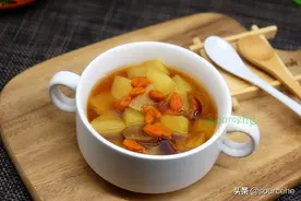 教你用苹果煮甜汤，淡淡清香，每天一碗，脸色红润，气质绝佳图片