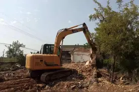 合阳县自然资源局新池所扎实做好易地搬迁旧房拆除复垦复绿工作图片