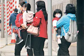 生活窘迫？郭富城岳母带外孙女买特价童装，被曝一家全靠郭富城养图片