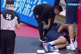 韩德君？辽粤大战苏伟被顶裆！被担架紧急抬走，广东夺冠阴影重重图片