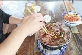 羊杂的火锅做法，中午就吃它了视频封面