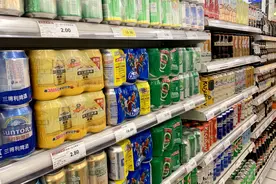 超市买啤酒，8种用料扎实，喝着顺口的好啤酒，过年买几箱慢慢喝图片