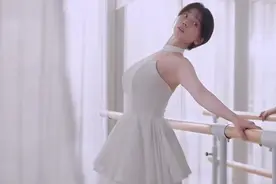 有种“发育过猛”叫陈小纭，退出泳坛晋升明星，旧照曝出谁扛得住图片