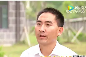 4岁丧父，捡垃圾、住猪圈，带疯母上学，而今凭一己之力改变几千人命运：最牛的编剧，都写不出他的人生图片