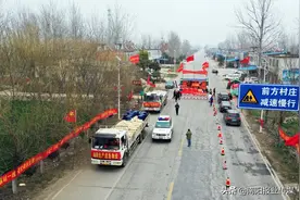 南阳油田：战“疫”复产 这些民警真是拼图片