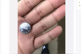 刺激！跑步捡到钱，开心一整天，跑步捡女友，馋死单身狗图片