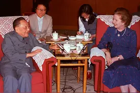 中英谈判香港问题，铁娘子武力威胁，邓小平：香港不是马岛图片