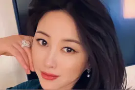 朱珠孕晚期坚持游泳，回应孕期化妆争议：孕妈心情好，宝宝就好图片