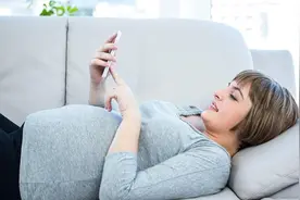 孕妇的最佳入睡时间是几点？最好不超过这个点，胎儿发育都受影响图片