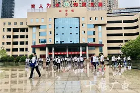 今日十堰中考结束，预计8月9日考生可查询成绩图片
