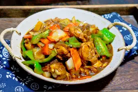 天冷，我家最爱的一道菜，做法省事，鸡肉滑嫩不柴，入味又下饭图片
