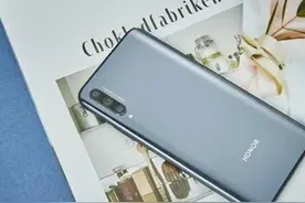 经典机型 | 荣耀9X：本是星光，奈何沦于平凡图片