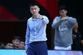盘点CBA教练之最，杨鸣最帅郭士强最优秀，不吹不黑蒋兴权真王者图片