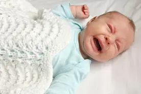孩子高烧引起热性惊厥家长应该如何紧急处理？图片