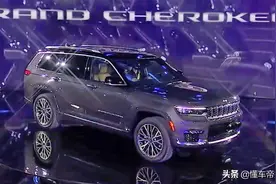 新车｜车长超宝马X7，5.7升V8动力，新大切诺基L实车解析图片