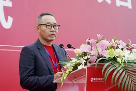广东湛江首富，怀揣 10 元钱到深圳谋生图片