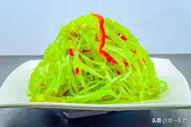 莴笋丝不要清炒了，试试这样凉拌，清脆爽口又好吃图片