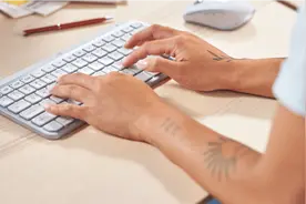 i评测——罗技MX Keys Mini键盘：高颜值 小巧舒适 三台设备一键切换图片