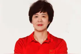 郎平与父亲：沧桑岁月里的亲情互馈图片