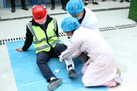 生活重启|有序复工 碧桂园为2000余工人免费体检图片