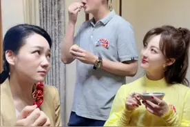 安徽卫视两任主持人一姐同框，二人各有千秋，前后辈关系超级好图片
