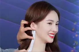 金晨的天鹅颈好绝，脖子长度14cm，网友直呼羡慕图片