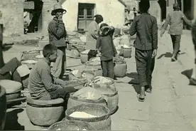 1940年老照片：80年前的连云港海州老城街景图片