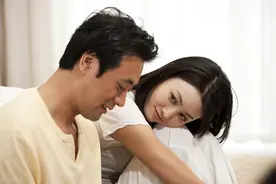对付难缠的婆婆，女人如何与老公结成同盟？图片