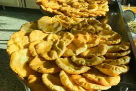 油饼这样做30分钟炸好，外酥里软，不醒面，不发面，学会了可开店图片