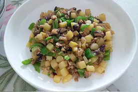 土豆和它一起炒，比炒土豆丝好吃，全家都爱吃，太香了图片