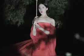 毛戈平给赵露思“换脸”，可遮不住这腿，大腿凸小腿壮如何瘦？图片