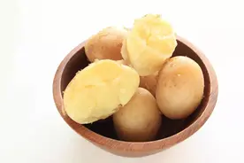 土豆里的热量炸弹，不同做法热量差了不止 1 倍图片