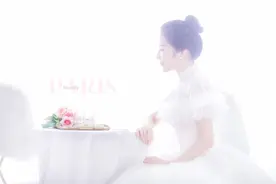 为什么有的女孩，活得像开了挂图片