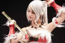 英雄联盟绝美cos豹女:狂野将会另他们畏惧。图片