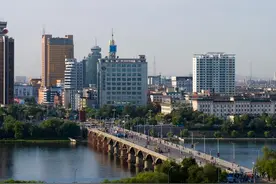 国家为什么要大力发展吉林省吉林市？图片