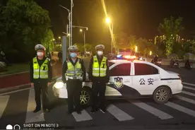 永修交警查扣8辆非法改装摩托车，严打飚车的“骑者联盟”图片