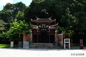 福建泉州有座特别的小庙,游客不多却是世界遗产,宋代石狮子很古朴图片