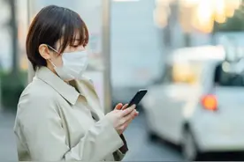 在时代的尘落下之前，我们都是嘴硬的鸭子图片