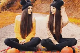 双胞胎美女酷爱健身，姐妹俩吸粉无数，健身伙伴：运动的最佳动力图片