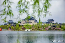 五一假期来这里！汉中兴汉胜境景区“裳”花蝴蝶节，每日万只蝴蝶邀您一同放飞！图片