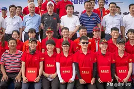 世界跳伞冠军韩秋立，获2020年国家跳伞队挑战赛女子个人定点冠军图片