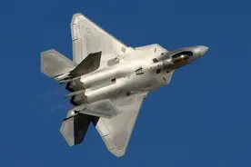 美军F22试图侵入领空，中国反隐雷达显神威，军方警告再来就开火图片