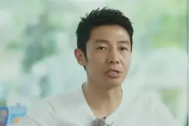 撒贝宁综艺倒苦水，与妻子李白育儿有分歧：她放任娃舔地面啃拖鞋图片