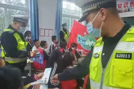 高速交警进校园 安全知识大讲堂！图片
