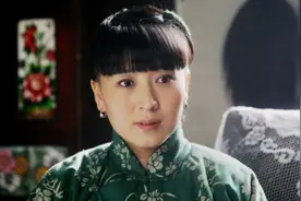 闫学晶：拔掉父亲的氧气管，给母亲下跪，年近五十重新懂得孝顺图片