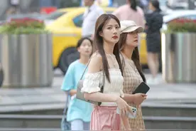 街拍重庆时尚美女图片