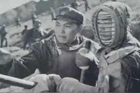 对越反击战中，五战五捷横扫越北的师参谋长王占山，如今怎样了？图片