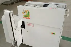 小型自动方馒头机，操作简单，降低劳动强度的同时提高了工作效率图片